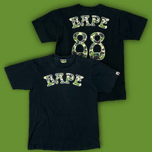 Carica l&#39;immagine nel visualizzatore di Gallery, vintage BAPE a bathing ape t-shirt {M}
