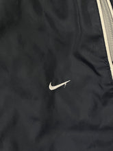 Carregar imagem no visualizador da galeria, vintage Nike trackpants {M-L}
