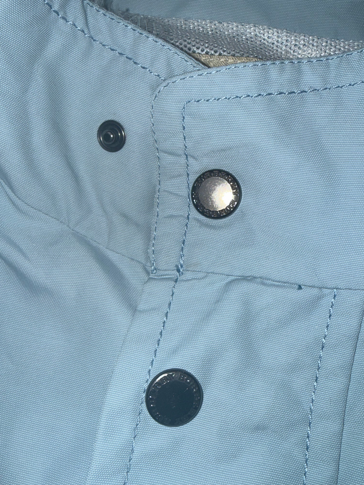 vintage babyblue Burberry jacket {L}