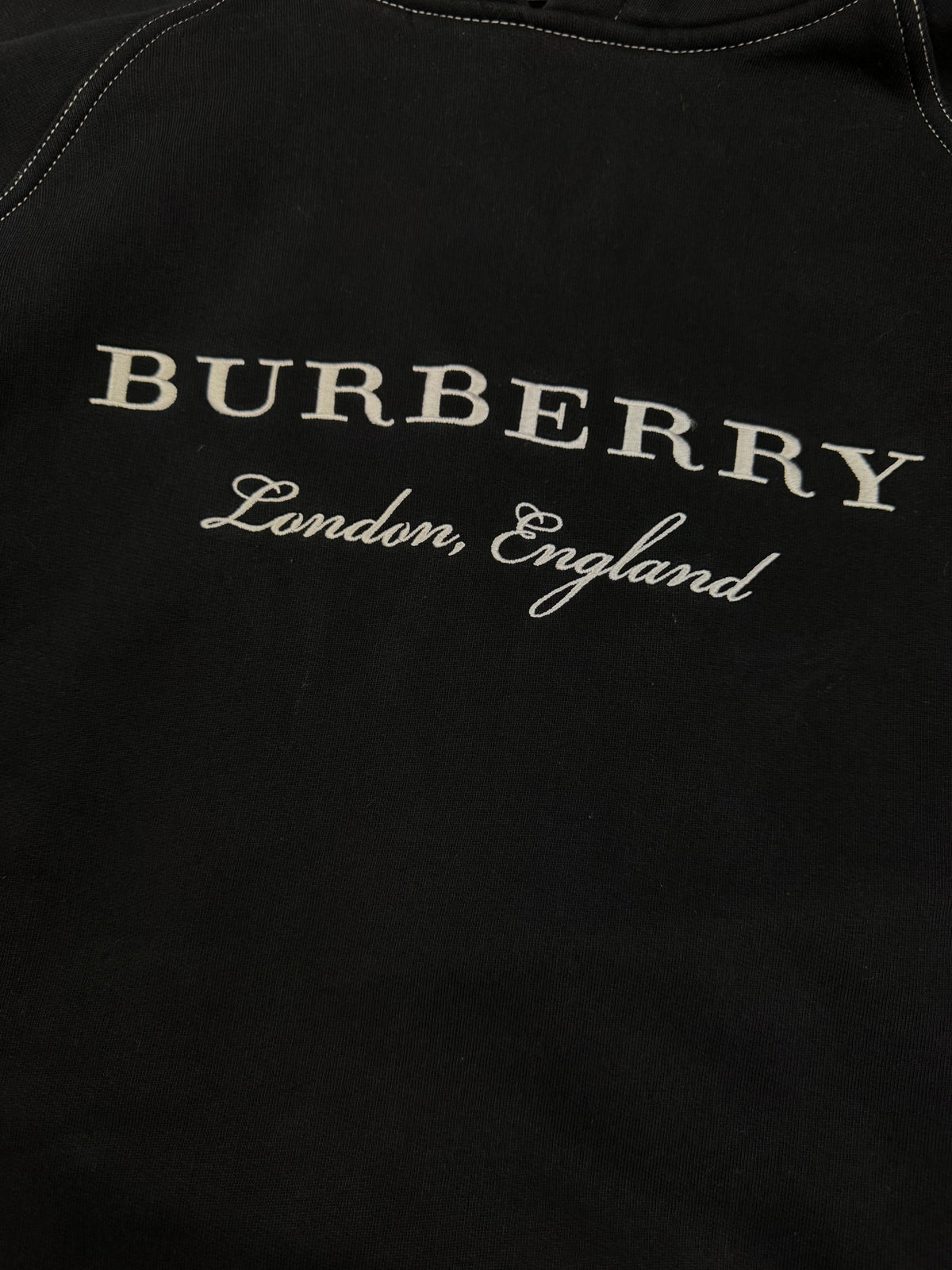 vintage Burberry hoodie {M}