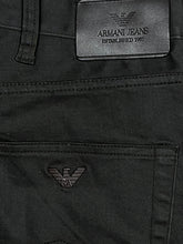 Charger l&#39;image dans la galerie, vintage Armani jeans {M}
