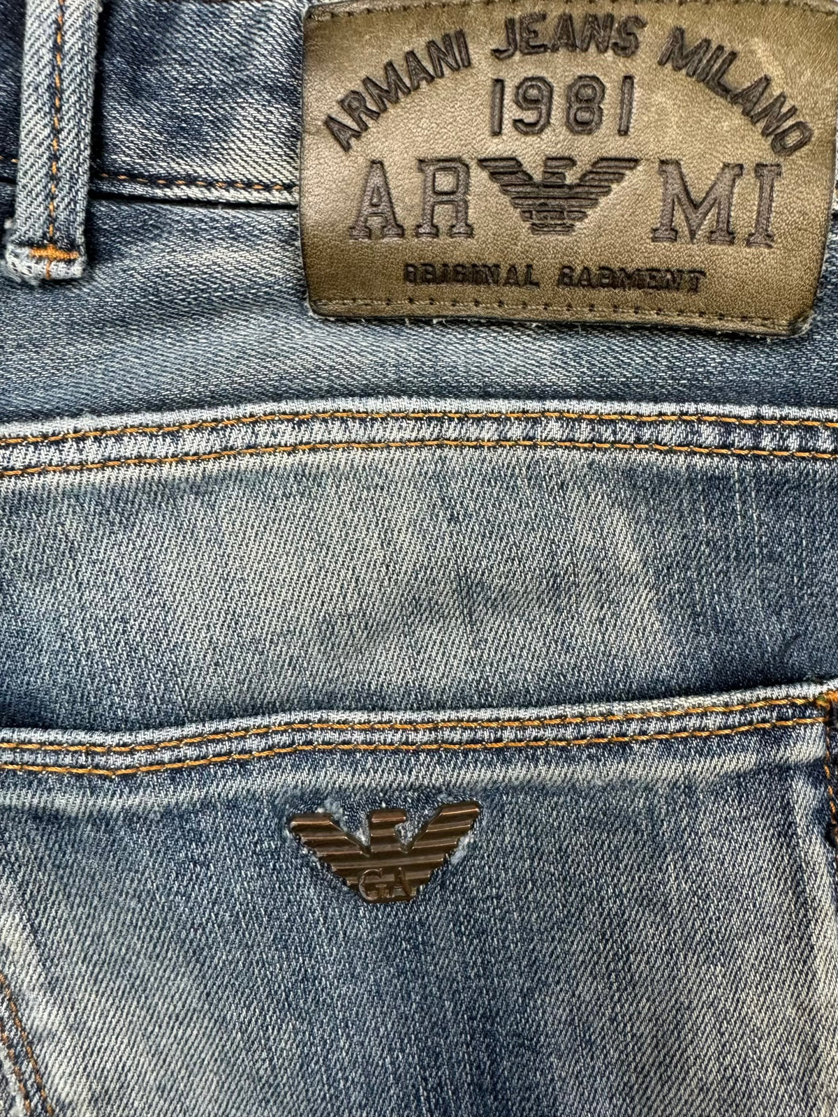 vintage Armani jeans {M}