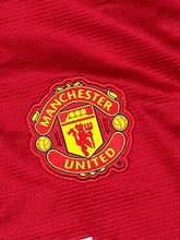 Load image into Gallery viewer, vintage Nike Manchester United v.PERSIE20 2013-2014 home jersey {S}
