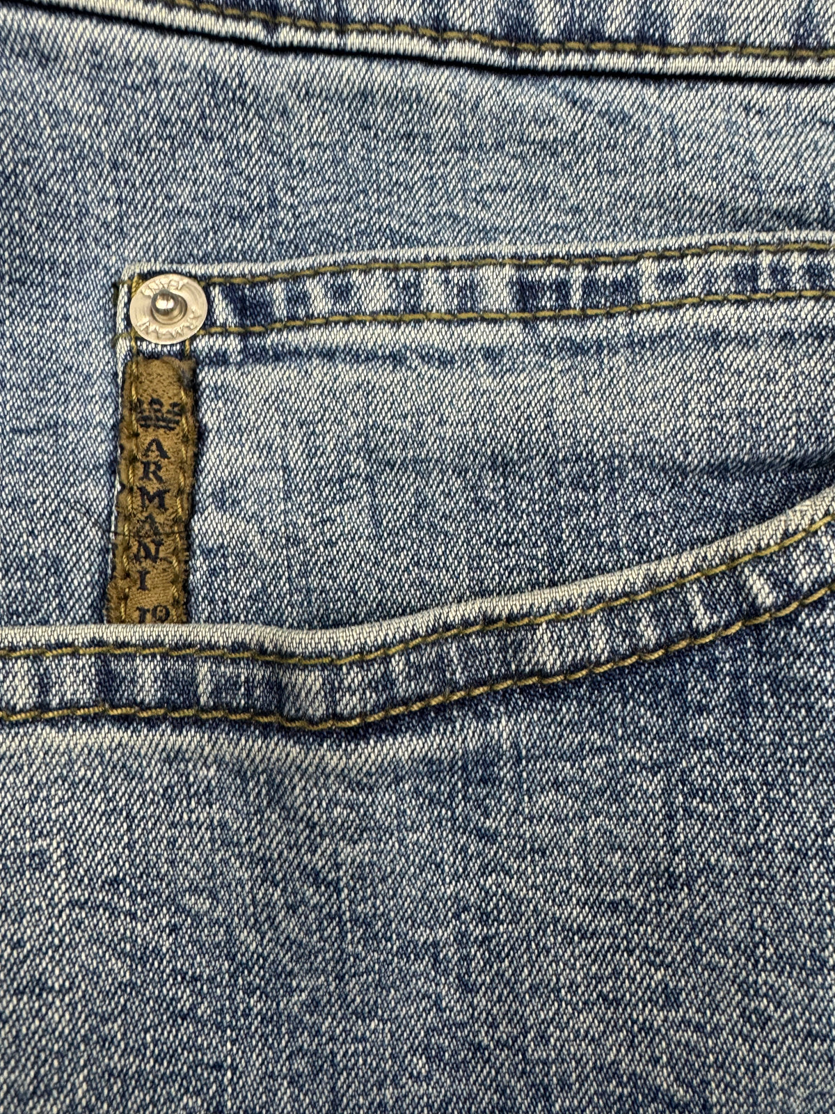 vintage Armani jeans {M}