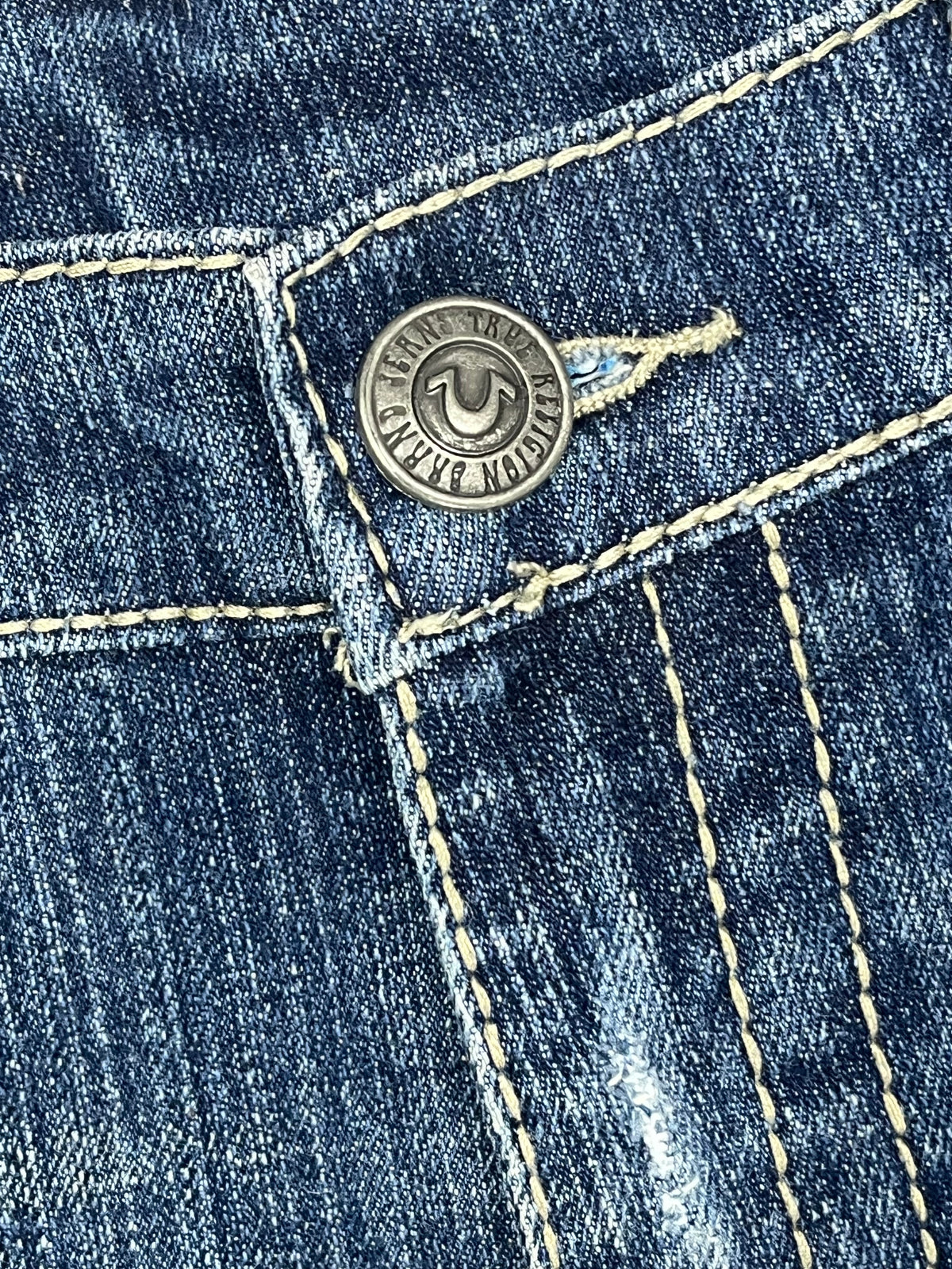 vintage True Religion shorts {L}