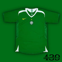 Carica l&#39;immagine nel visualizzatore di Gallery, vintage Nike Fc Celtic 2005-2006 away jersey {XS}
