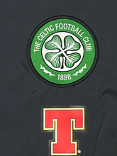 Load image into Gallery viewer, vintage Nike Fc Celtic windbreaker {M}
