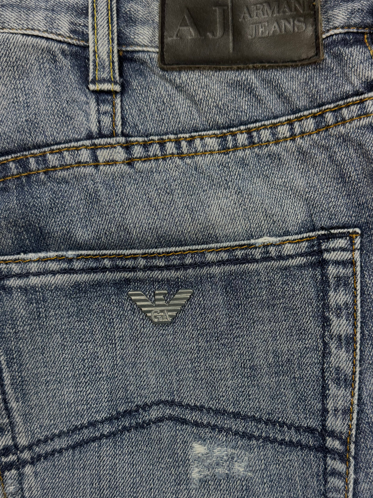 vintage Armani jeans {S}