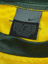 Lade das Bild in den Galerie-Viewer, vintage Nike BRASIL spellout jersey {M}
