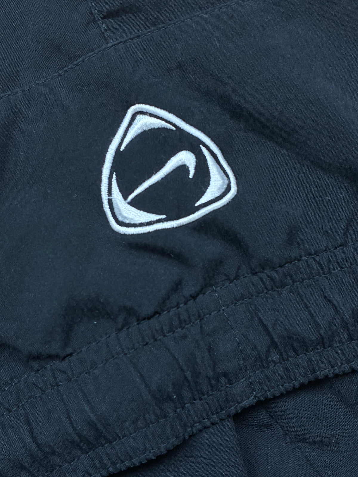vintage Nike T90 trackpants {M}