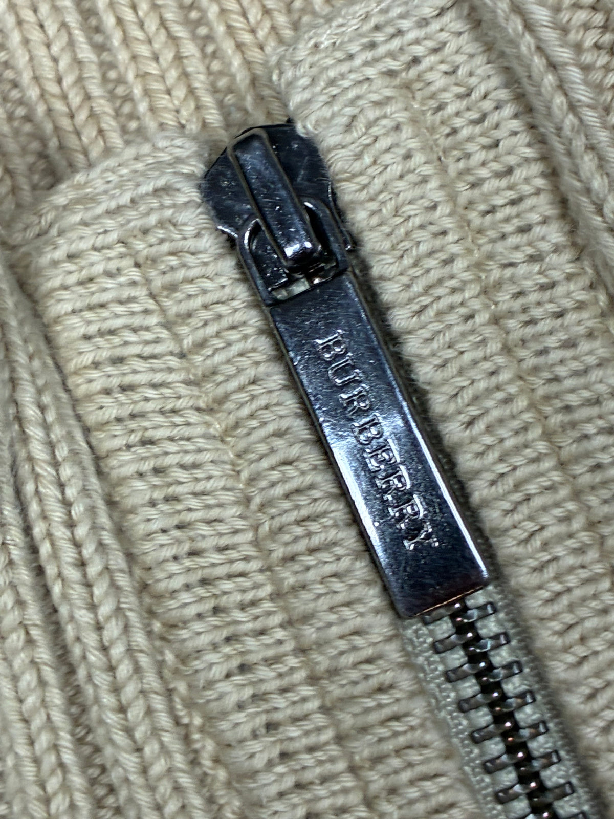 vintage Burberry sweatjacket {XL}