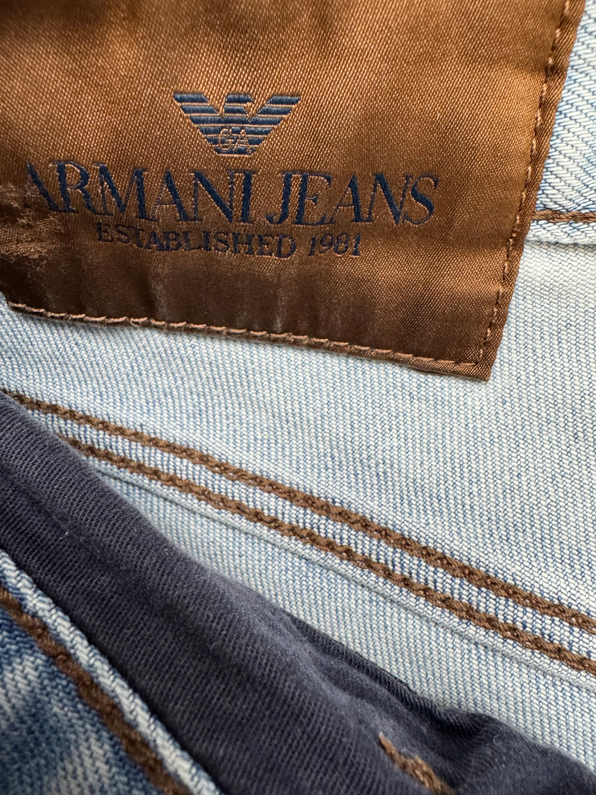 vintage Armani jeans {S}