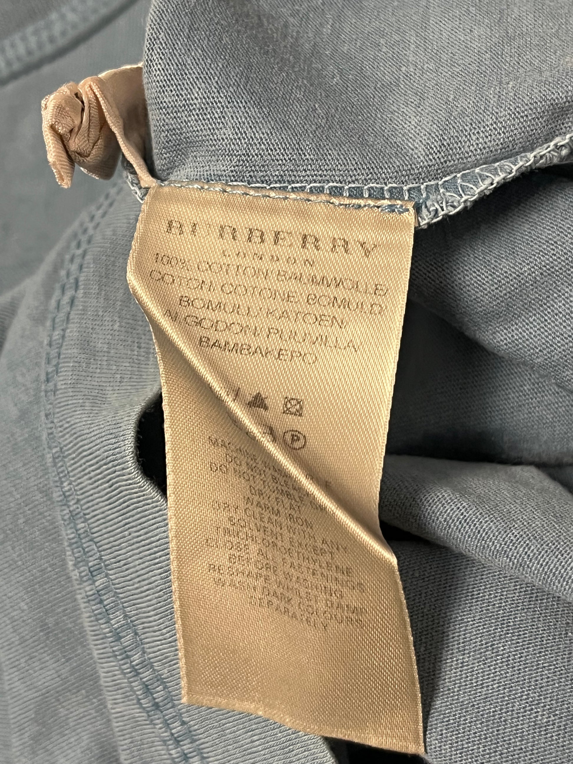 vintage babyblue Burberry t-shirt {S}