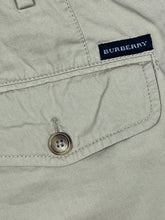 Cargar imagen en el visor de la galería, vintage Burberry chino {L}
