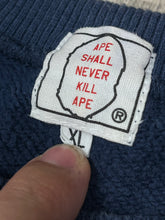 Cargar imagen en el visor de la galería, vintage BAPE a bathing ape sweater {XL}
