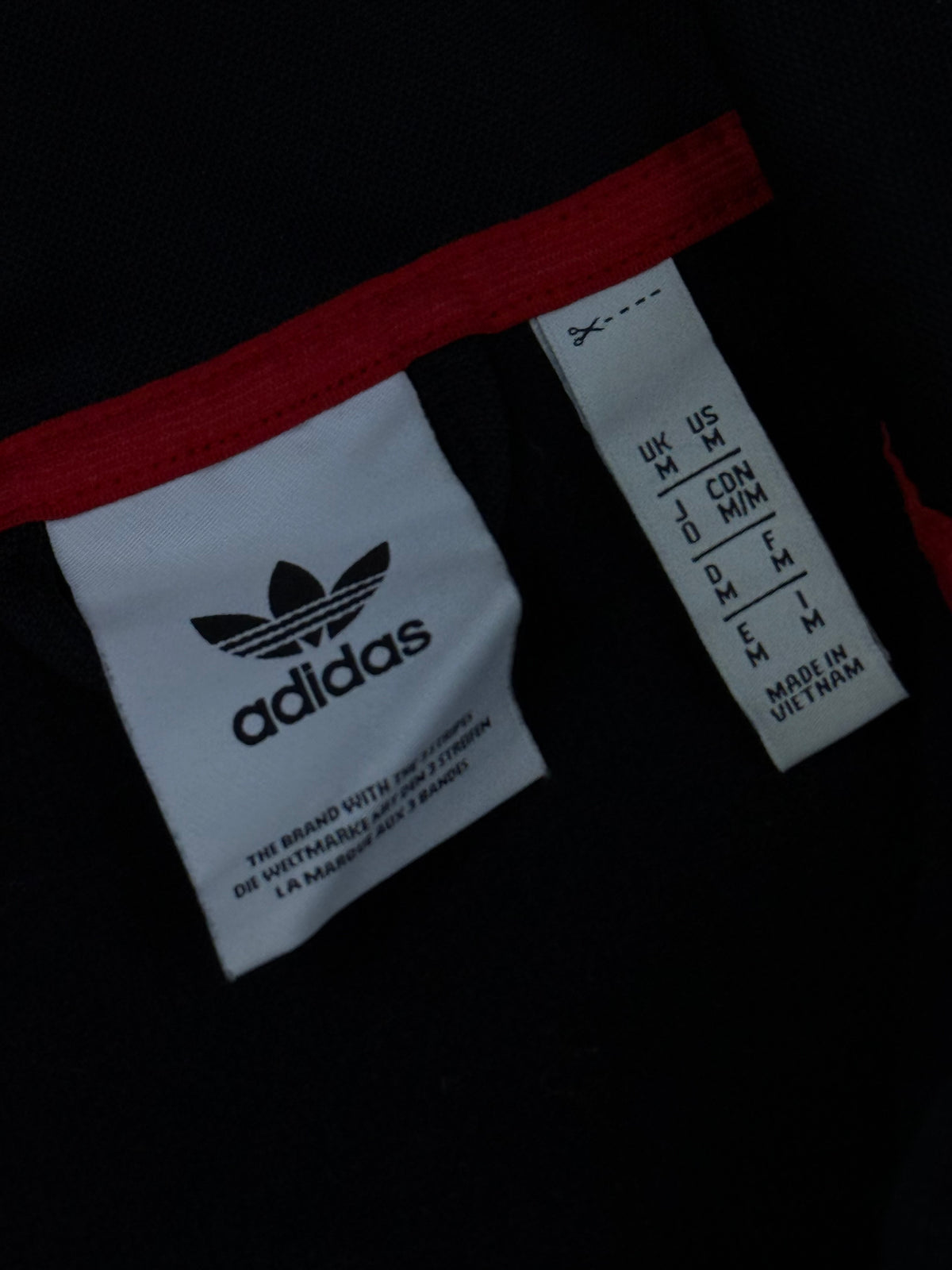 vintage Adidas trackjacket {M}
