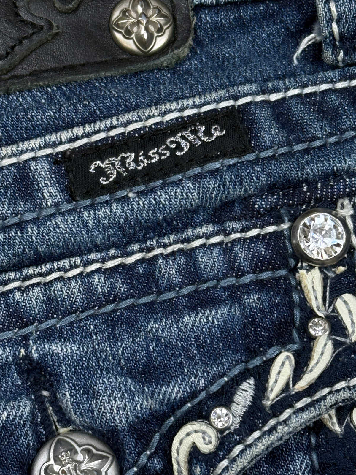 vintage Miss Me jeans {XS}