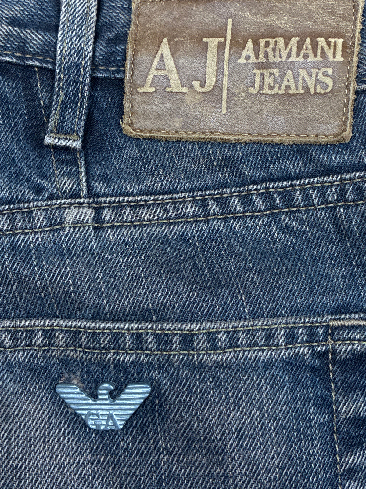vintage Armani jeans {M}