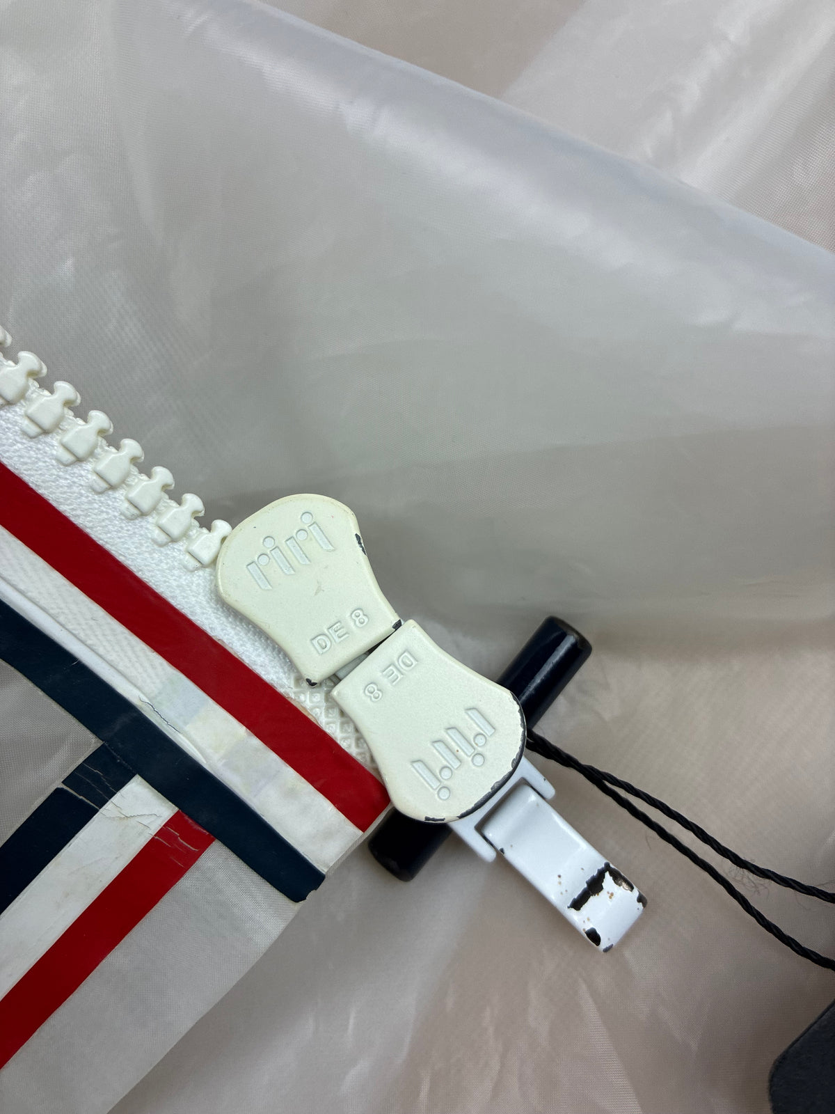 vintage Moncler windbreaker {M}