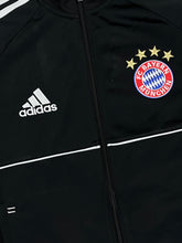 Carica l&#39;immagine nel visualizzatore di Gallery, vintage Adidas Fc Bayern Munich tracksuit {XS}
