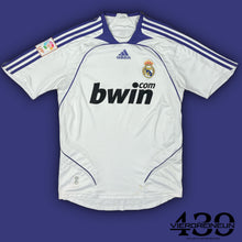 Cargar imagen en el visor de la galería, vintage Adidas Real Madrid 2007-2008 home jersey {S}
