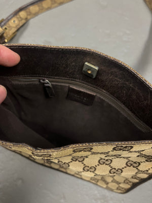 vintage Gucci slingbag