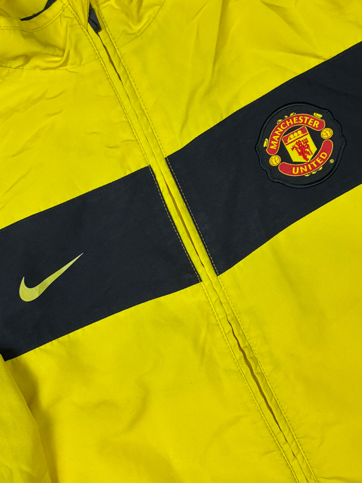 vintage Nike Manchester United windbreaker {S}