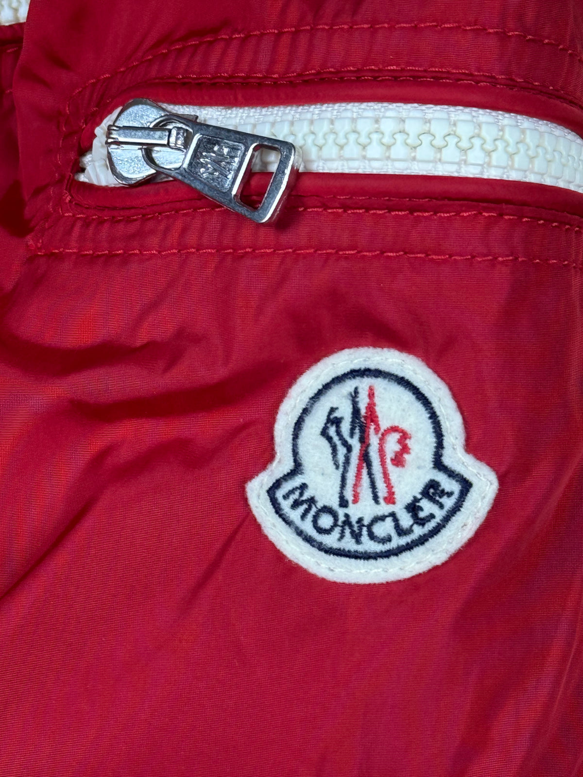 vintage Moncler windbreaker {M}