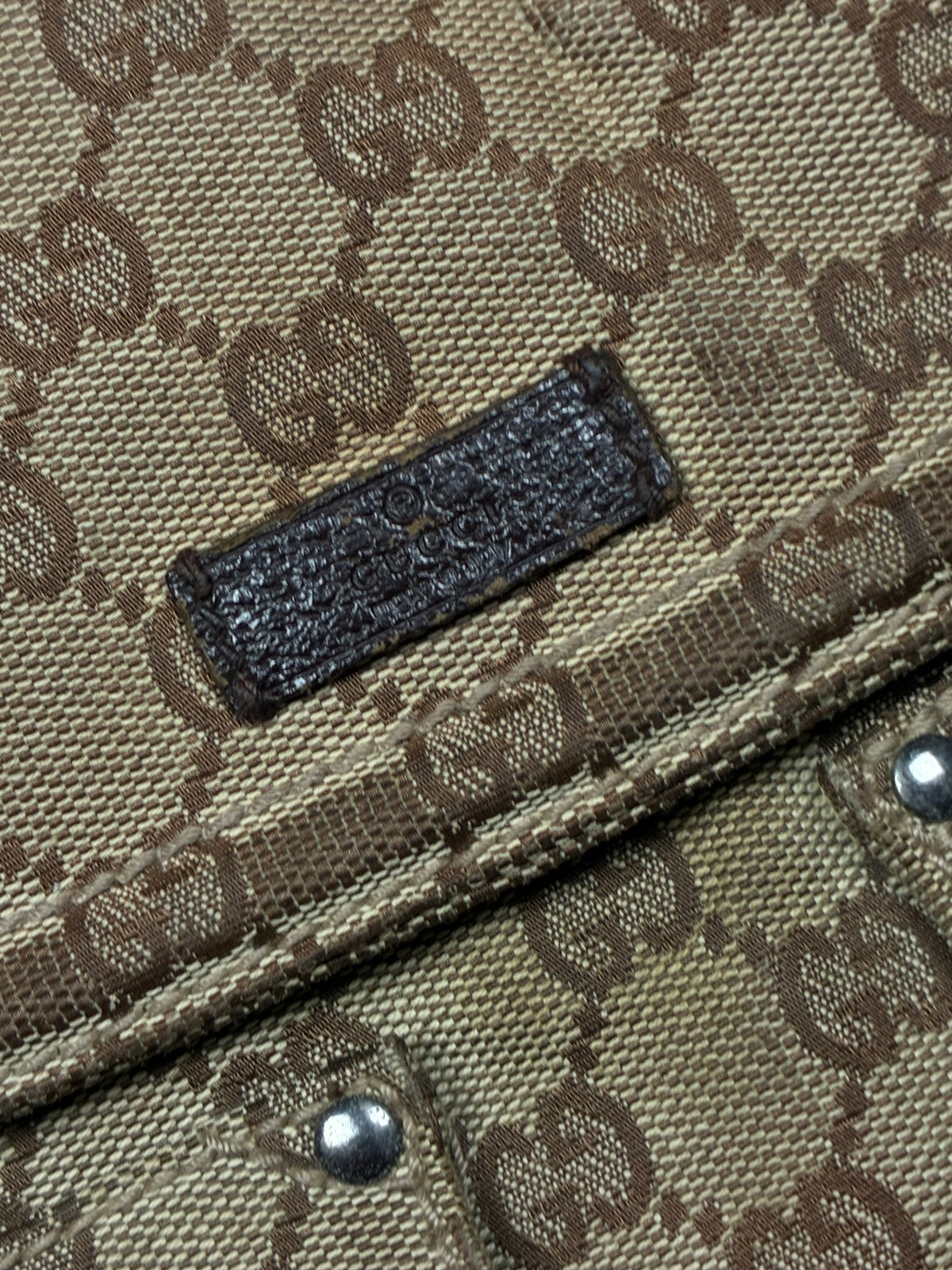 vintage Gucci slingbag