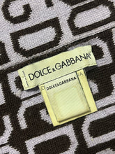 Cargar imagen en el visor de la galería, vintage Dolce &amp; Gabbana scarf

