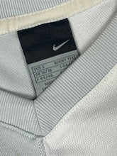 Cargar imagen en el visor de la galería, vintage Nike Turkey 2006 away jersey {S}
