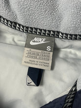 Carica l&#39;immagine nel visualizzatore di Gallery, vintage Nike vest {S}
