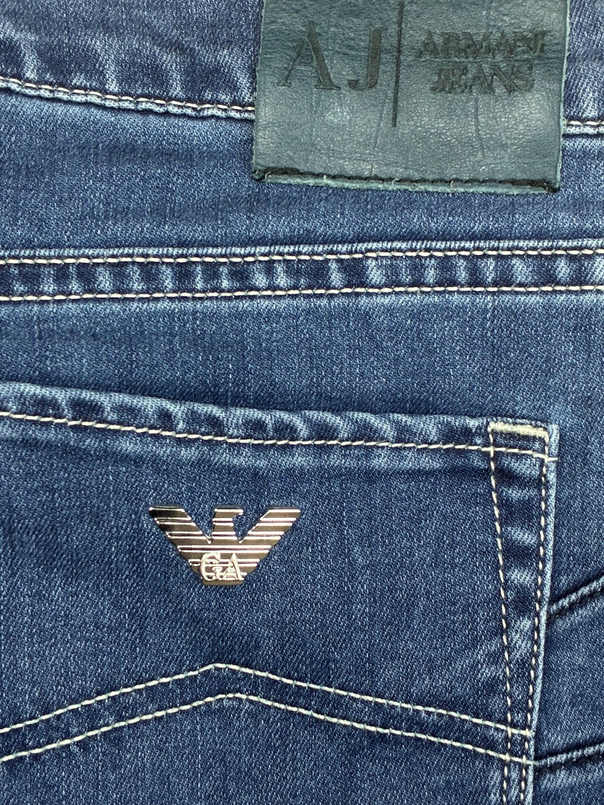 vintage Armani jeans {M}