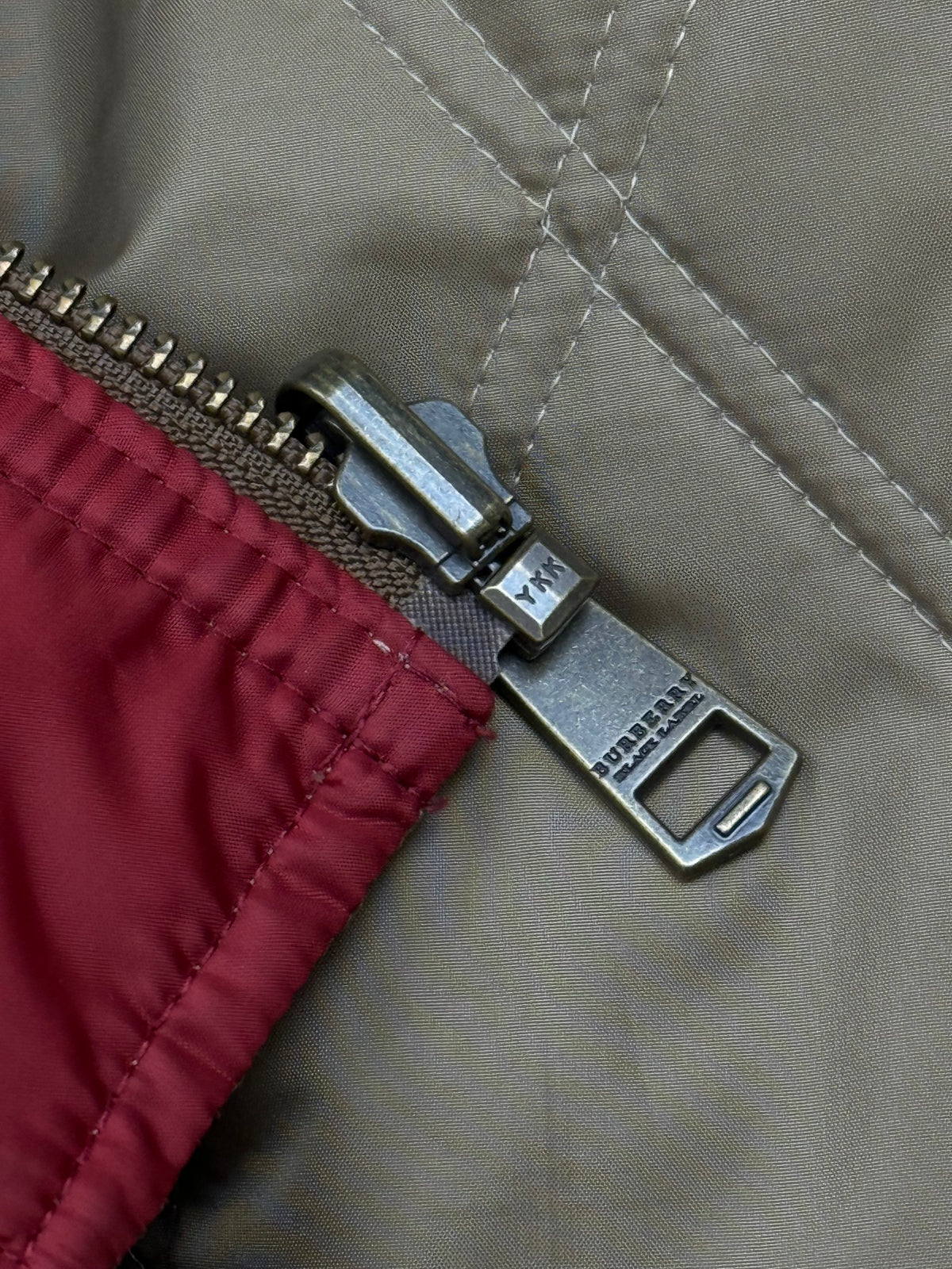 vintage Burberry Black Label jeans {M}