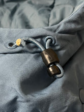 Charger l&#39;image dans la galerie, vintage Nike babyblue winterjacket {L}
