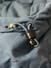 Carica l&#39;immagine nel visualizzatore di Gallery, vintage Nike babyblue winterjacket {L}
