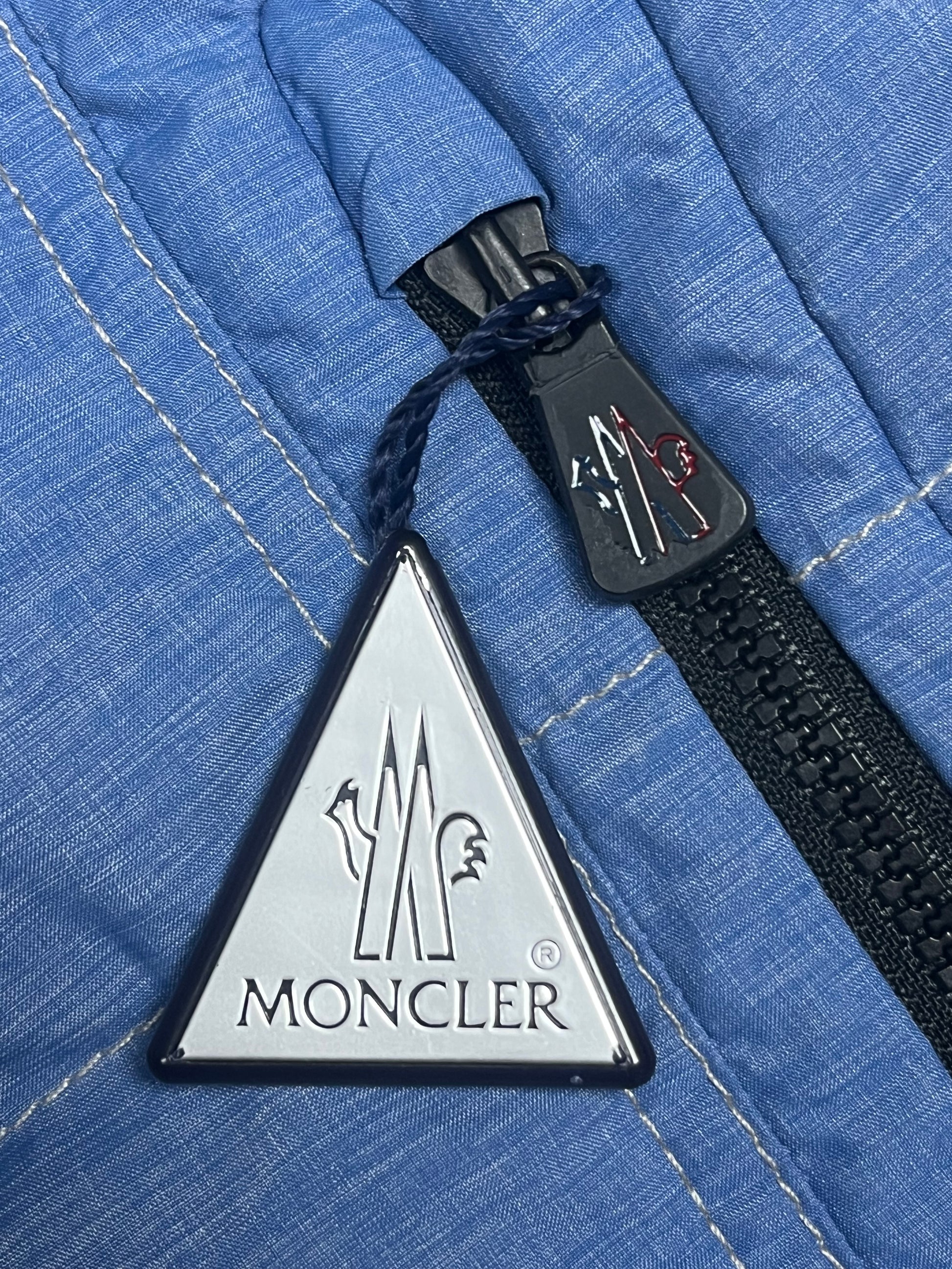 vintage Moncler vest {XS}