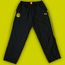 Carregar imagem no visualizador da galeria, vintage Puma Borussia Dortmund trackpants {XL}
