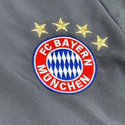 vintage Adidas Fc Bayern Munich windbreaker {XL}