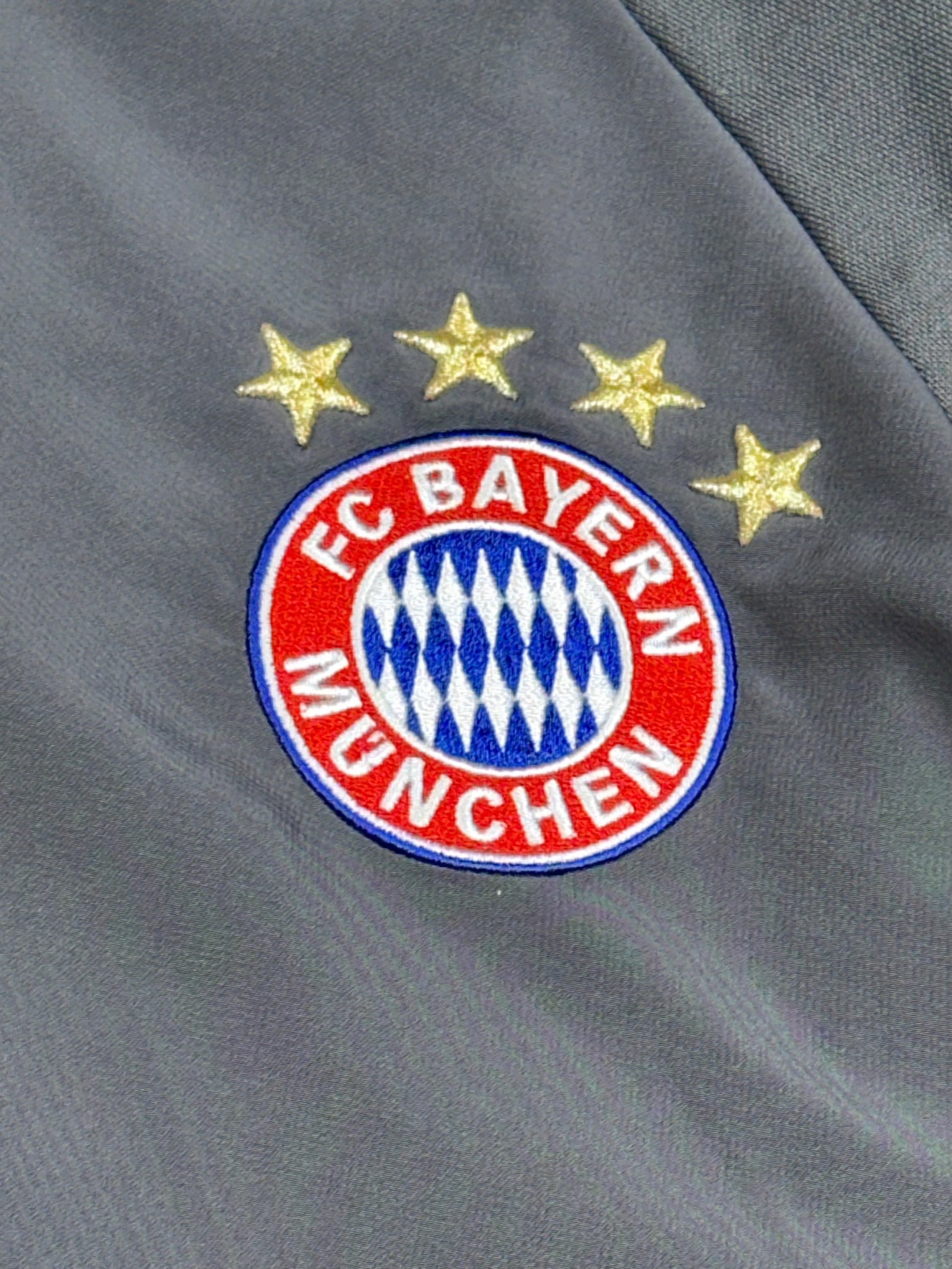 vintage Adidas Fc Bayern Munich windbreaker {XL}