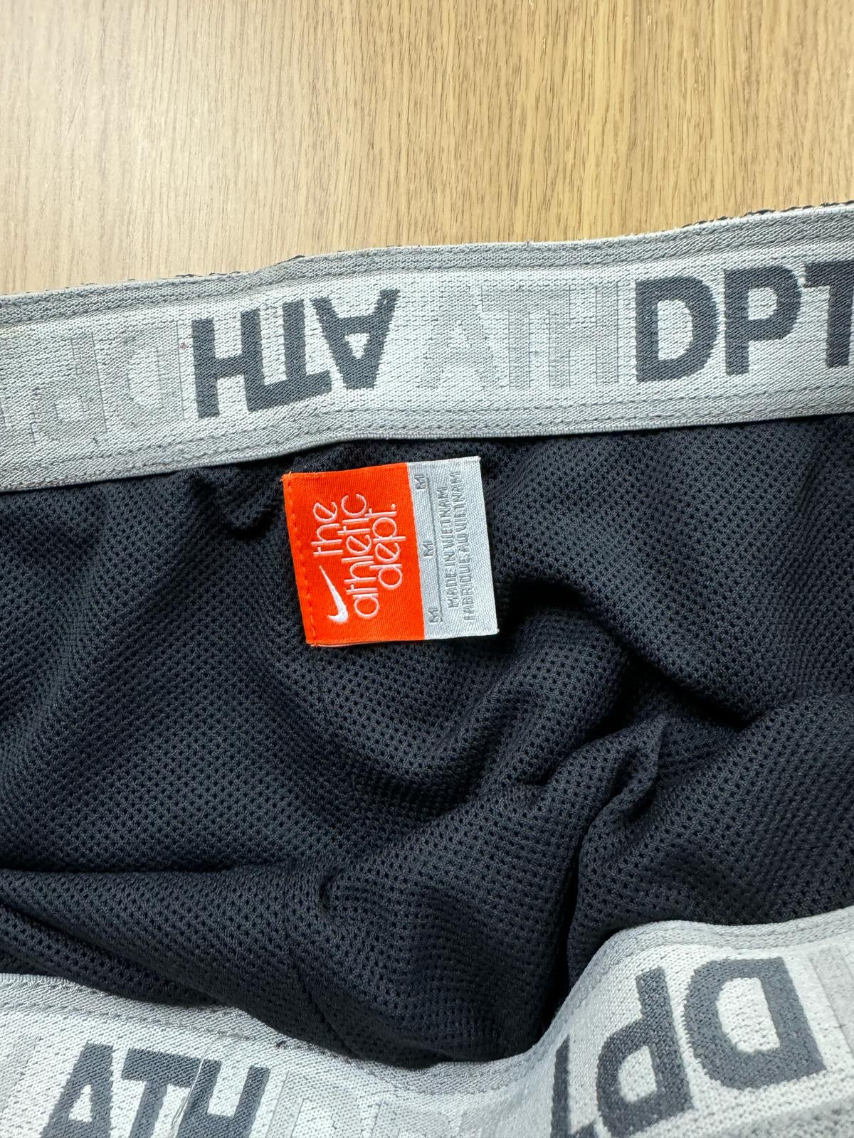 vintage Nike trackpants {M}