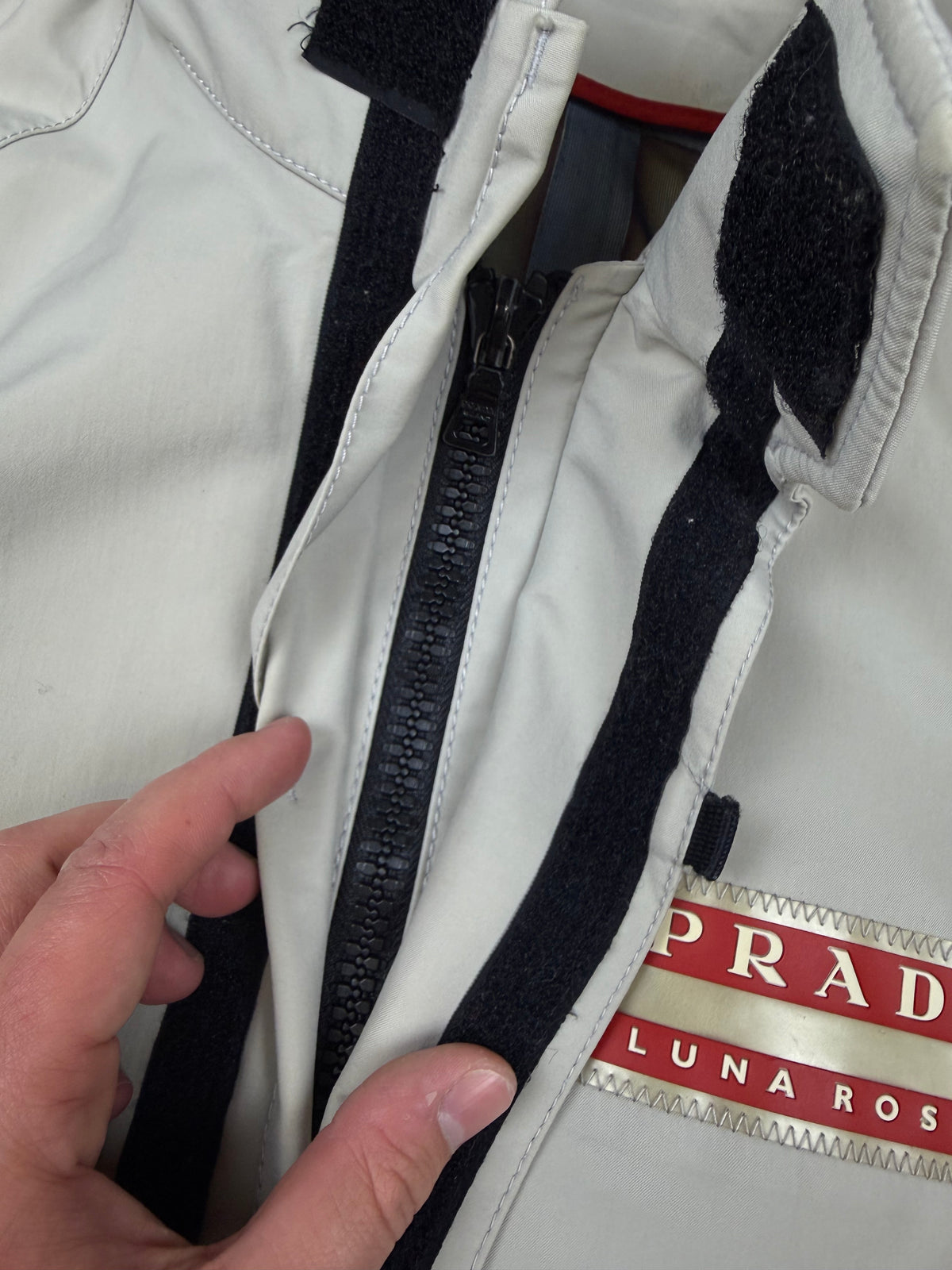 vintage Prada Luna Rossa 2003 windbreaker {L}