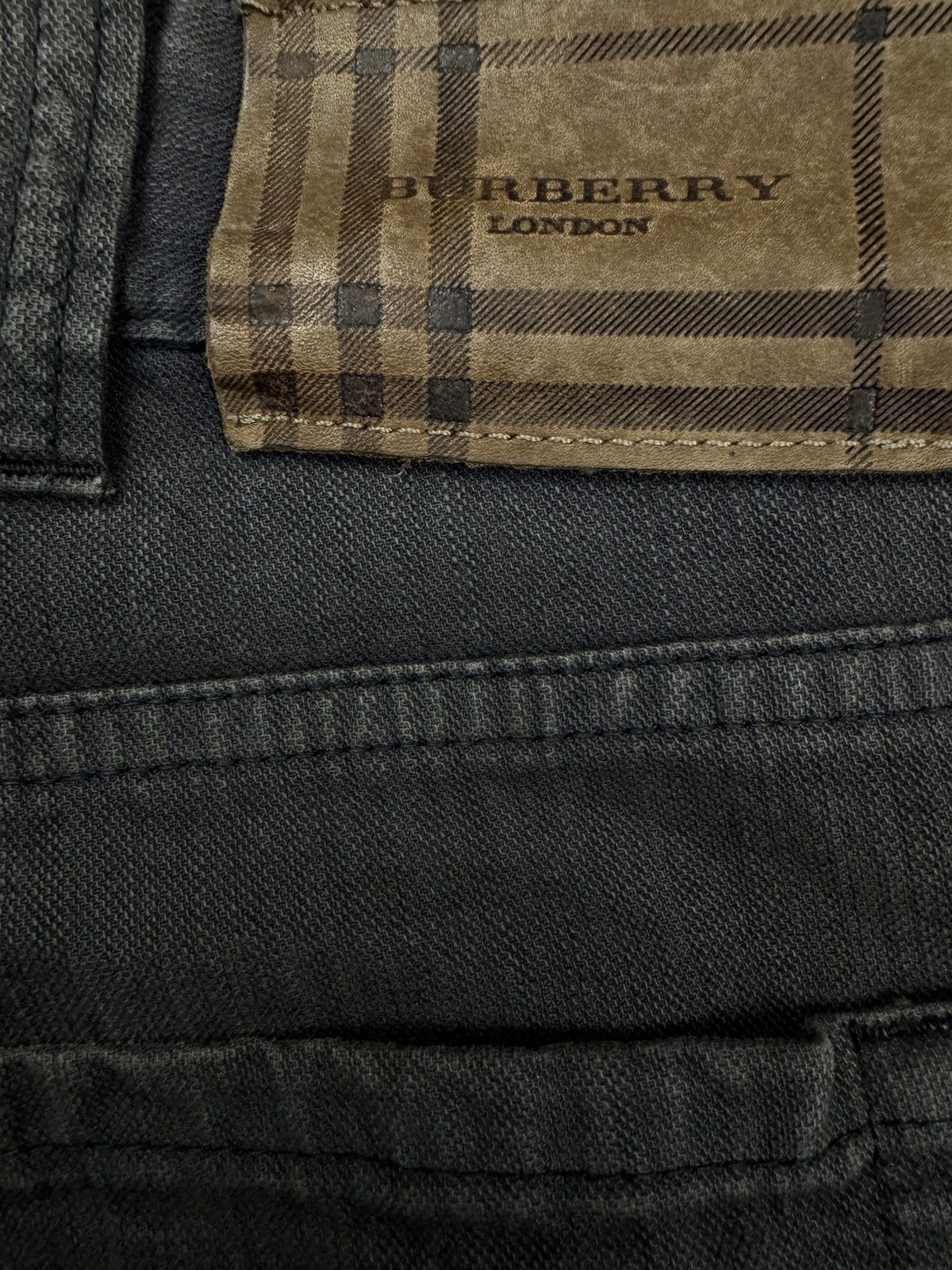 vintage Burberry jeans {M}