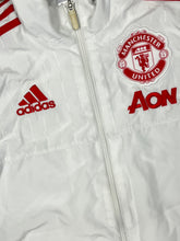 Cargar imagen en el visor de la galería, vintage Adidas Manchester United windbreaker {XS}
