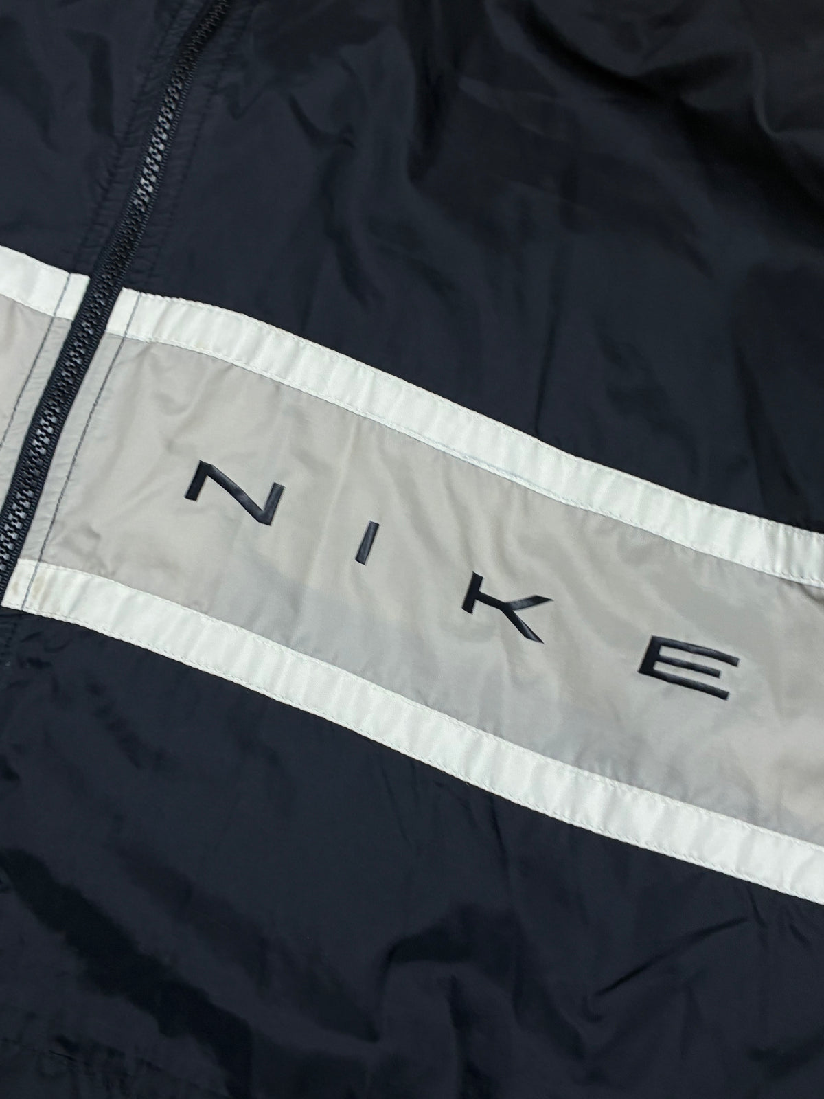vintage Nike windbreaker {M}