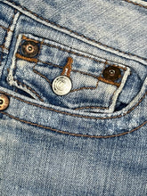 Carregar imagem no visualizador da galeria, vintage True Religion shorts {S}
