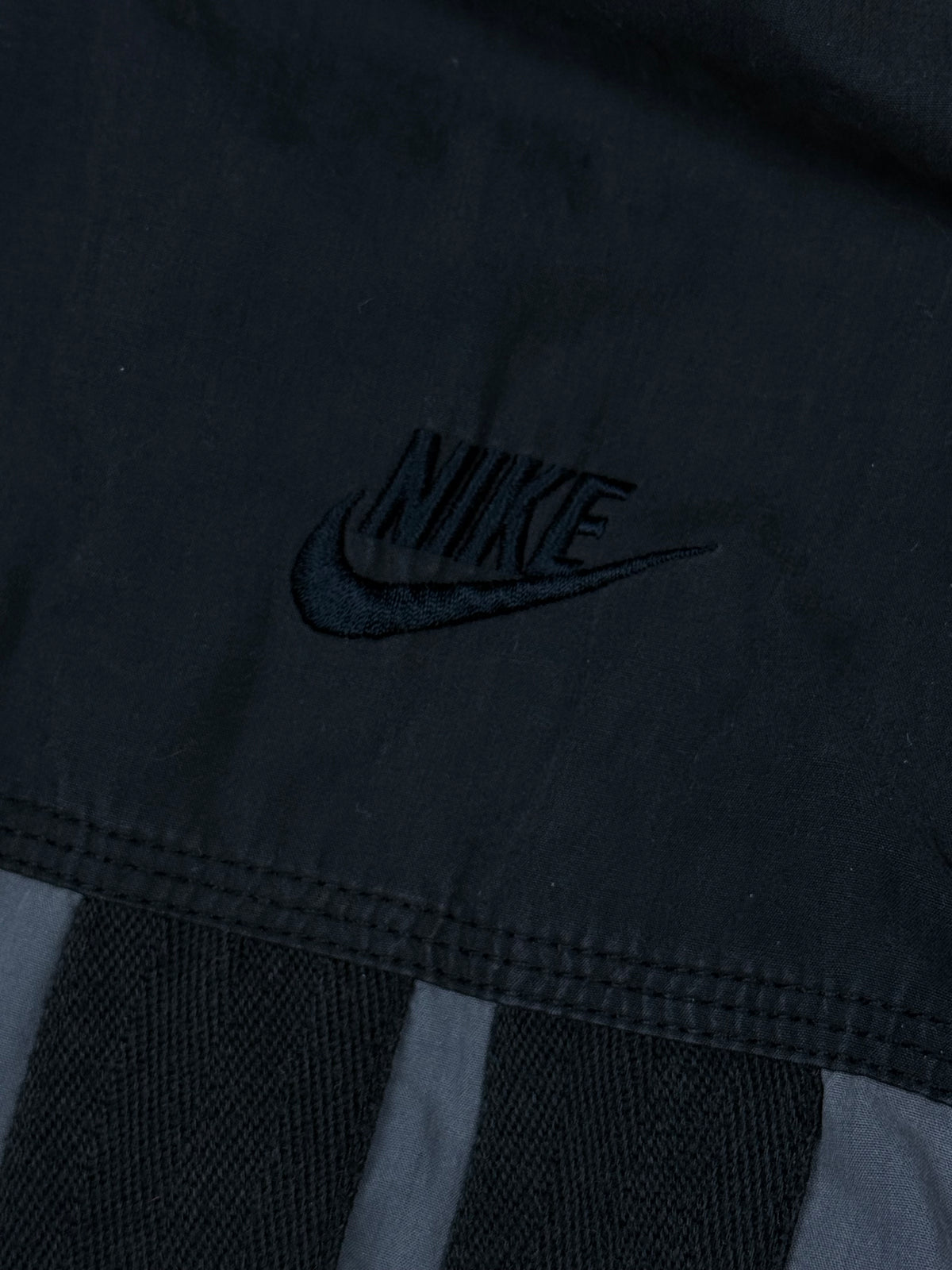 vintage Nike windbreaker {M}