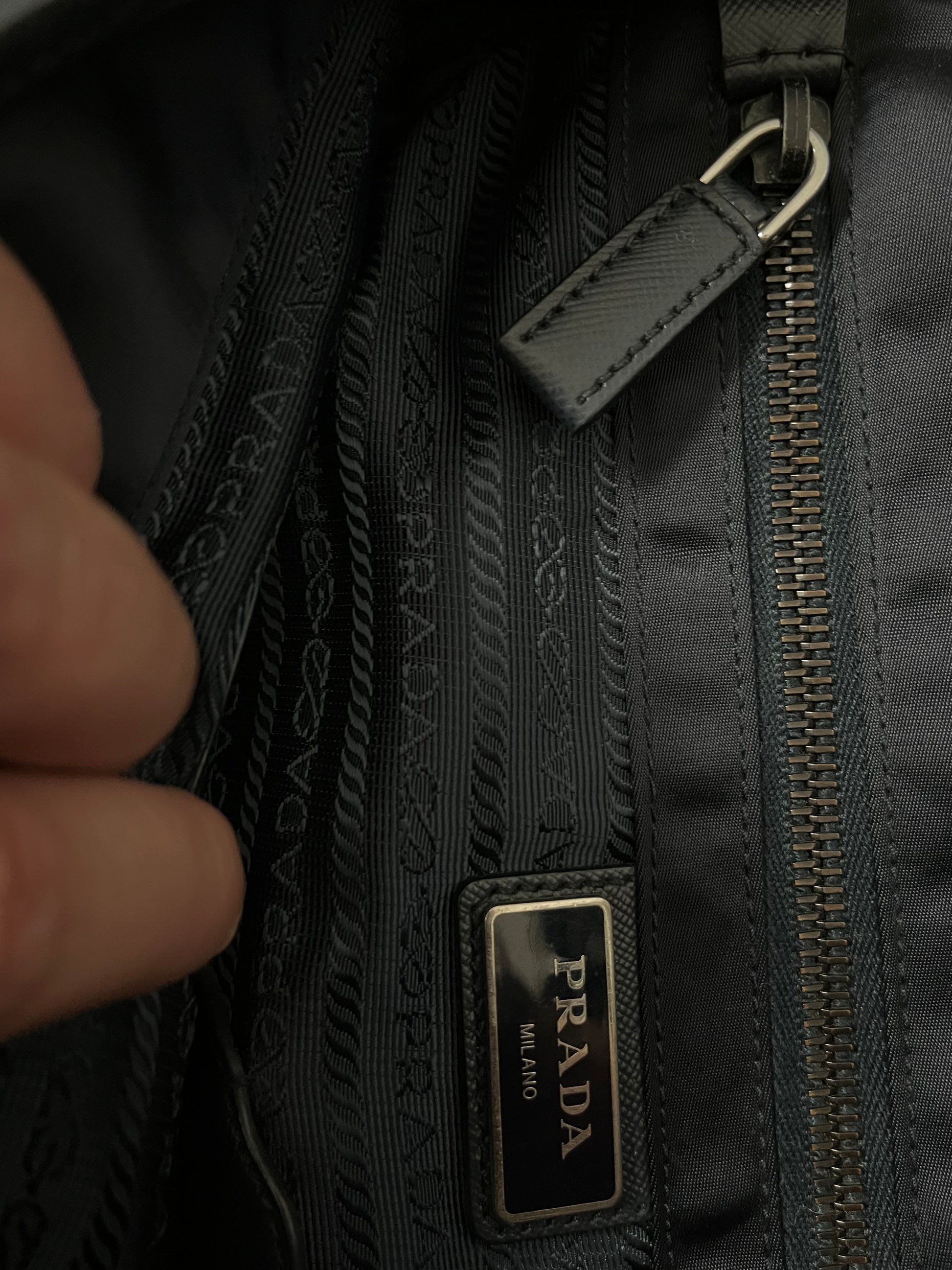 vintage Prada messengerbag