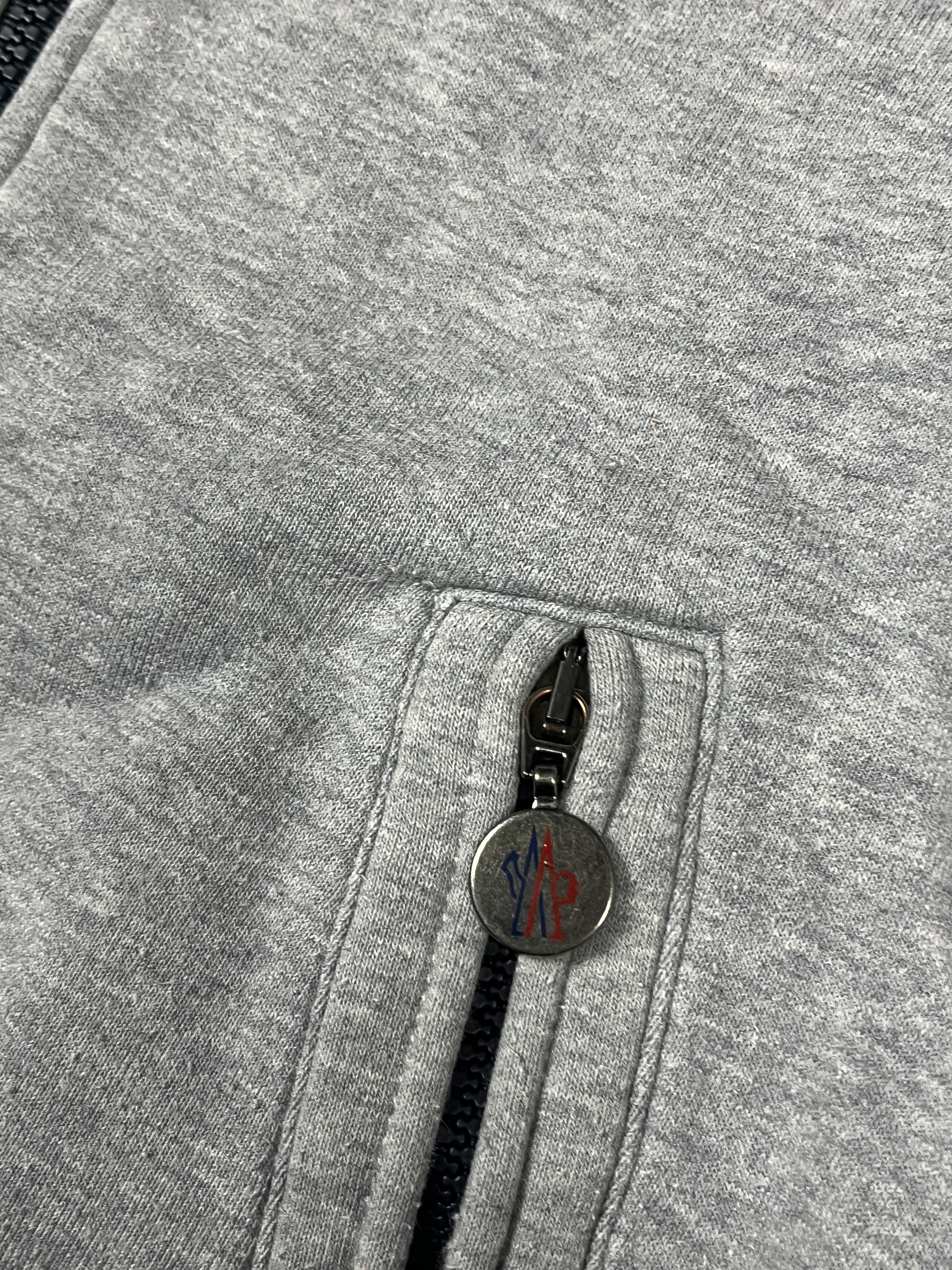 vintage Moncler sweatjacket {XXS}