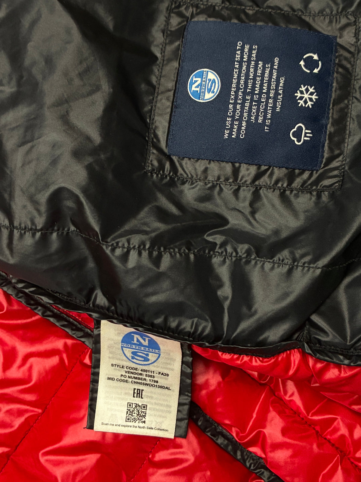 vintage Prada Americas Cup 36 winterjacket {XL}